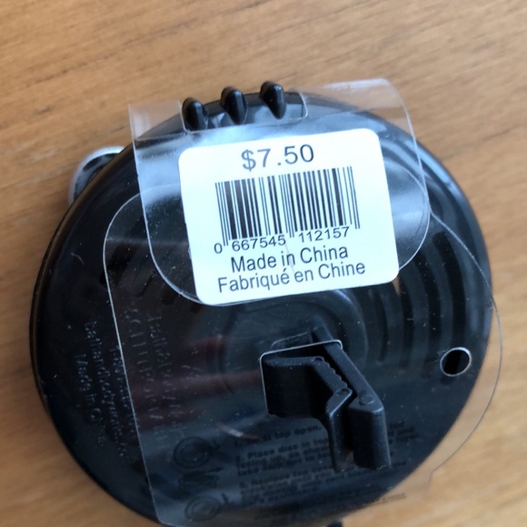 Bath & Body Works Scent Portable Car Air Freshener Vent Cup - Picture 3 of 3